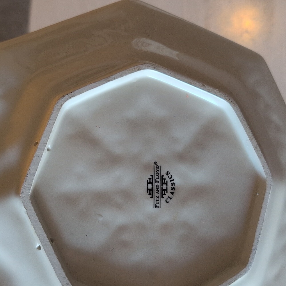 Fitz and Floyd White and Gold Decorative Plate - Picture 6 of 7